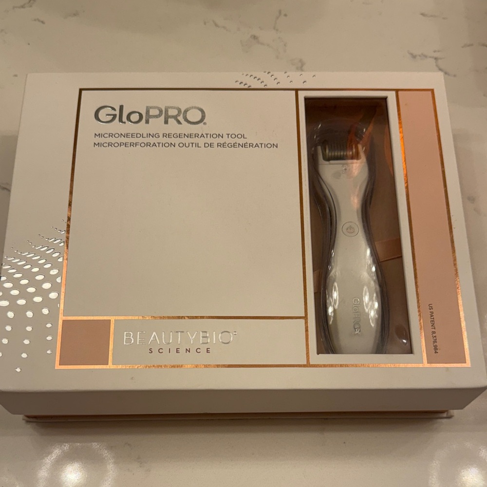 BeautyBio GloPRO White Microneedling Regeneration Tool
